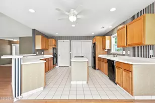734 Settlers Ln, Kure Beach, NC 28449 - Photo 12