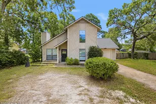 5719 Trevino St, Hope Mills, NC 28348 - Photo 2