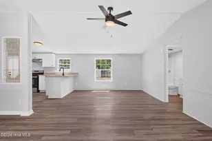867 Boxwood Ln SW, Supply, NC 28462 - Photo 2