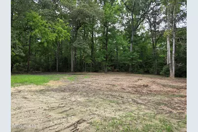 150 N Castle Drive, New Bern, NC 28562 - Photo 1