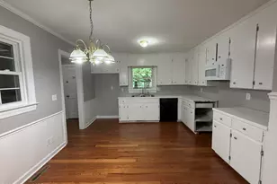 2010 Westwood Dr, Kinston, NC 28504 - Photo 8