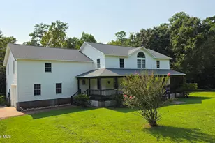 347 Sandy Point Dr, Beaufort, NC 28516 - Photo 10
