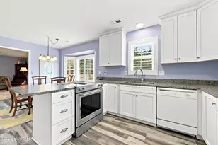 102 Periwinkle Dr, Emerald Isle, NC 28594 - Photo 4