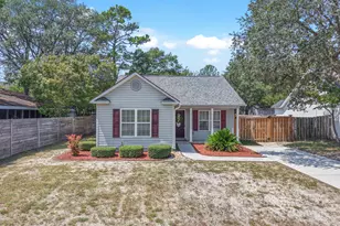 123 NE 18th St, Oak Island, NC 28465 - Photo 2