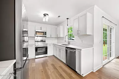 216 Carolina Pines Boulevard, New Bern, NC 28560 - Photo 2