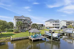 922 Broadway St, Surf City, NC 28445 - Photo 2