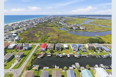 922 Broadway Street, Surf City, NC 28445 - Photo 54
