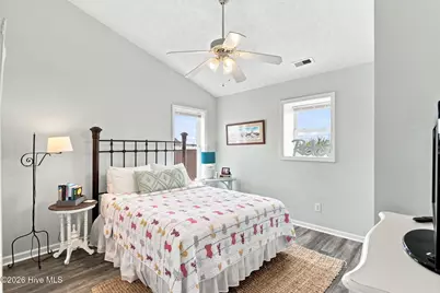 922 Broadway Street, Surf City, NC 28445 - Photo 40