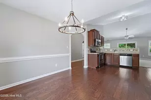 205 Mariposa Ct, Jacksonville, NC 28546 - Photo 2