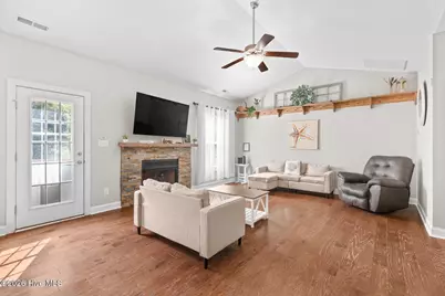 252 Derby Downs Drive, Sneads Ferry, NC 28460 - Photo 2