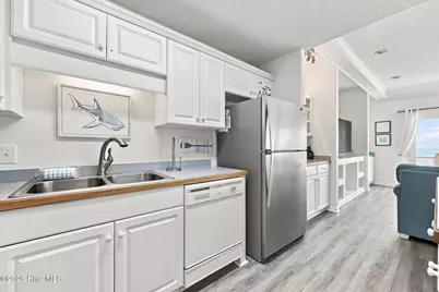 2913 Pointe West Drive #B3, Emerald Isle, NC 28594 - Photo 14