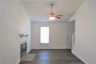 300 Meadowbrook Ln, Jacksonville, NC 28546 - Photo 4