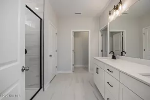 347 Queensferry Ln, Aberdeen, NC 28315 - Photo 16