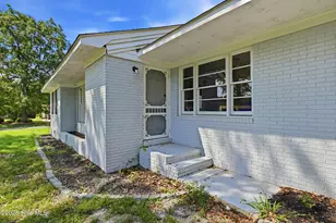 308 Holmes St, Shallotte, NC 28470 - Photo 6