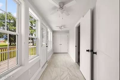 305 E Harnett Street, Benson, NC 27504 - Photo 16
