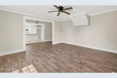 305 E Harnett Street, Benson, NC 27504 - Photo 6