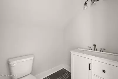 305 E Harnett Street, Benson, NC 27504 - Photo 32