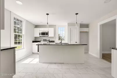 305 E Harnett Street, Benson, NC 27504 - Photo 8