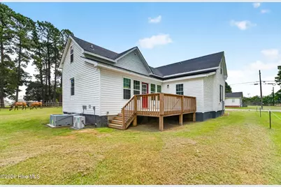 305 E Harnett Street, Benson, NC 27504 - Photo 38
