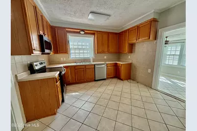605 Entwistle Street, Hamlet, NC 28345 - Photo 4