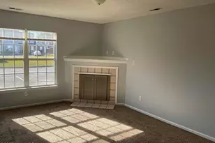 109 Fairwood Ct, Jacksonville, NC 28546 - Photo 2