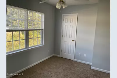 109 Fairwood Court, Jacksonville, NC 28546 - Photo 6