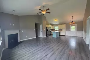 412 McCall Dr, Jacksonville, NC 28540 - Photo 4