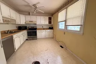 113 Bosco Dr, Jacksonville, NC 28540 - Photo 6