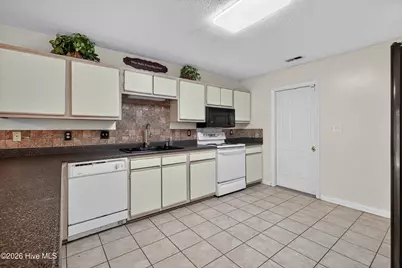 126 Charlton Road, Hubert, NC 28539 - Photo 6