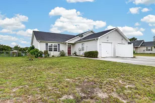 126 Charlton Rd, Hubert, NC 28539 - Photo 2