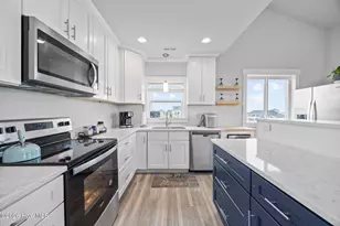 8020 8th St, Surf City, NC 28445 - Photo 12