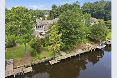 2207 Hidden Harbor Drive, New Bern, NC 28562 - Photo 2