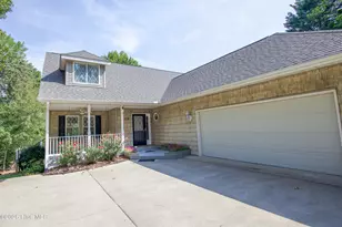 110 Sandspur Ln, Seven Lakes, NC 27376 - Photo 4