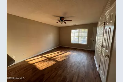 216 Palace Circle, Jacksonville, NC 28546 - Photo 4