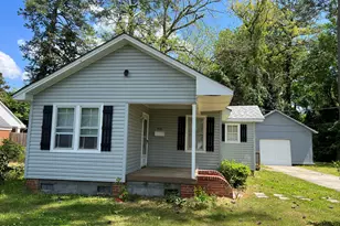 904 Raleigh St, Elizabeth City, NC 27909 - Photo 1