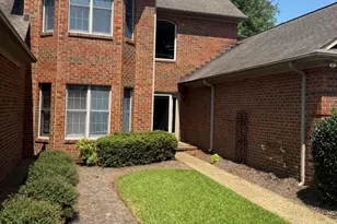 1010 Devonshire Dr, Trent Woods, NC 28562 - Photo 2