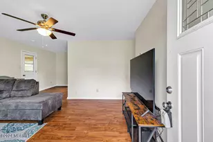 203 Noble Ct, Jacksonville, NC 28546 - Photo 2