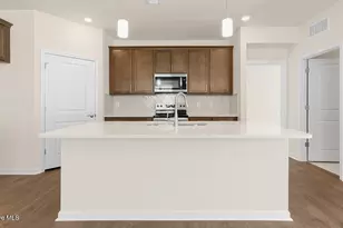 421 Thistle Meadow Ln, Aberdeen, NC 28315 - Photo 4