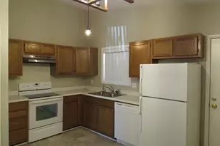111 Village Cir, Jacksonville, NC 28546 - Photo 8