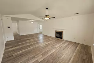 404 Chaps Ct, Jacksonville, NC 28546 - Photo 2