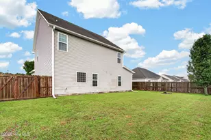 710 Radiant Dr, Jacksonville, NC 28546 - Photo 36
