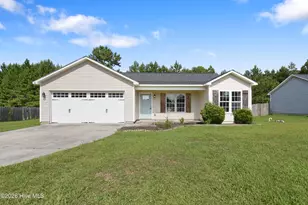 505 Cherry Blossom Ln, Richlands, NC 28574 - Photo 2