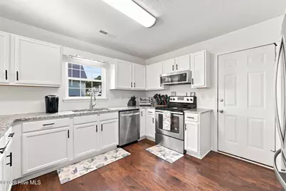 138 Lawndale Lane, Sneads Ferry, NC 28460 - Photo 18