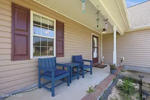 138 Lawndale Ln, Sneads Ferry, NC 28460 - Photo 8