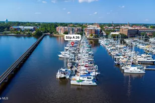 134 Craven St, New Bern, NC 28560 - Photo 2