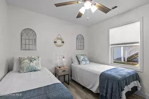 601 Emerald Dr, Emerald Isle, NC 28594 - Photo 32