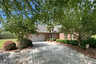 318 Village Green Dr, Trent Woods, NC 28562 - Photo 4