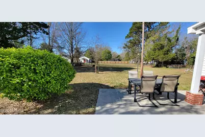 125 Richlands Avenue, Jacksonville, NC 28540 - Photo 2