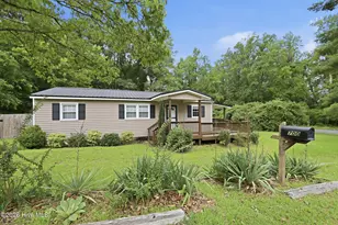 700 Harris St, Aberdeen, NC 28315 - Photo 2