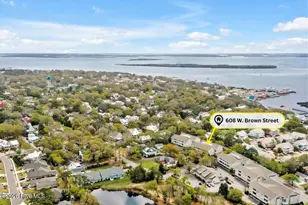 608 W Brown St, Southport, NC 28461 - Photo 36